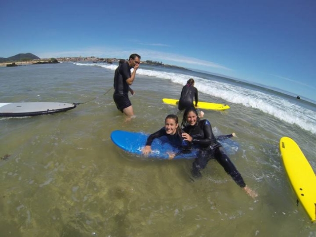  Initiation to surfing 